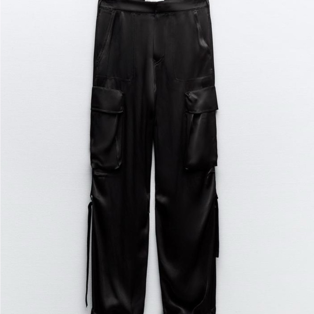 Zara Black Trousers with Smooth Fabric and Straight Fit